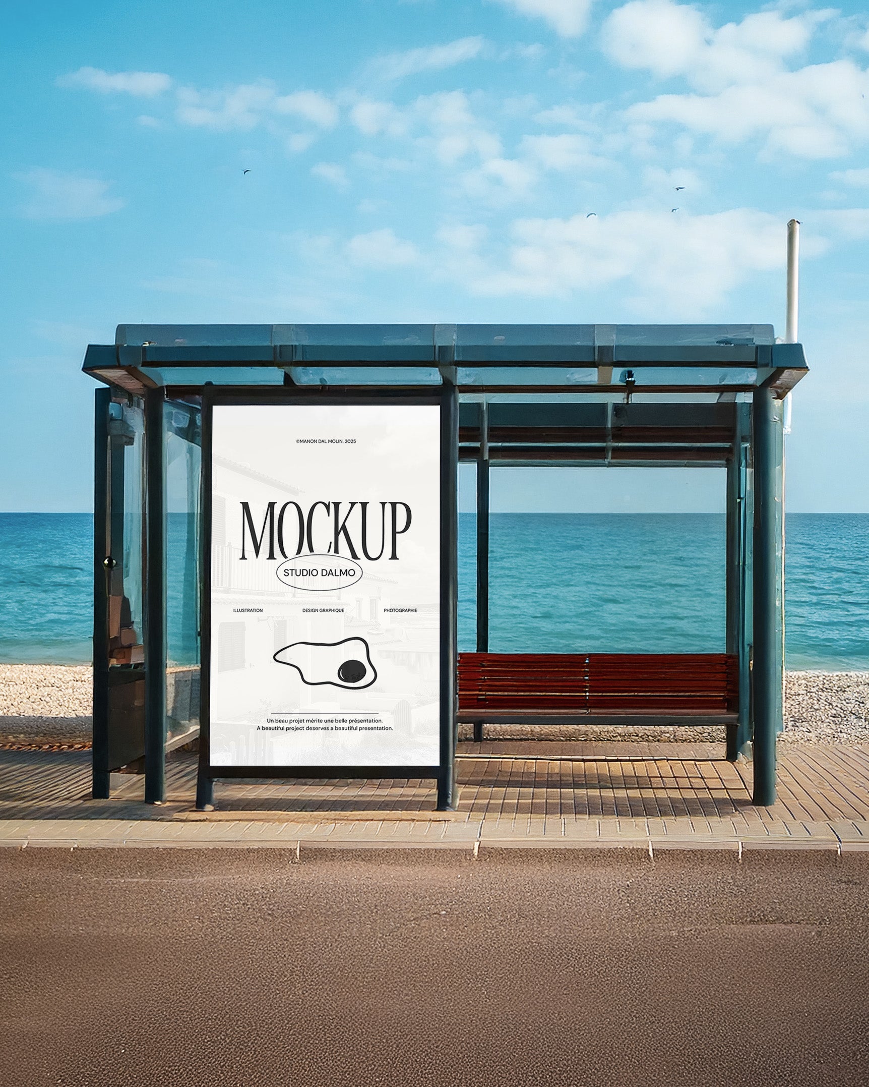 MOCKUP - POSTER BUS STOP SEA